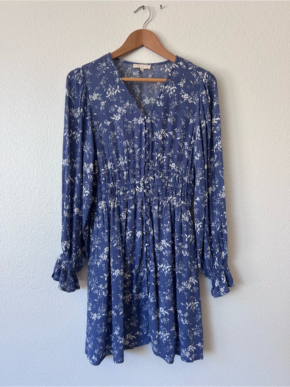 Floral Smocked Waist Blue Long-Sleeve Dress - Promesa